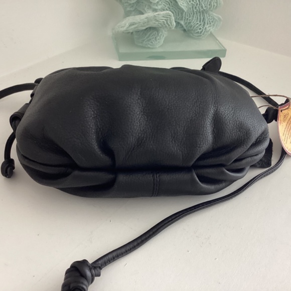NWT PASSPORT TO INDIA BLACK GENUINE LEATHER CROSSBODY SHOULDER BAG - Picture 13 of 13